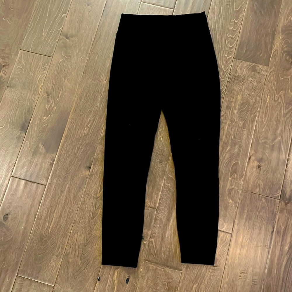 Black lululemon leggings